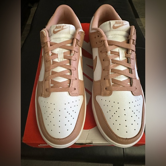 Brand new women’s Nike dunk low size 12 - Picture 2 of 5